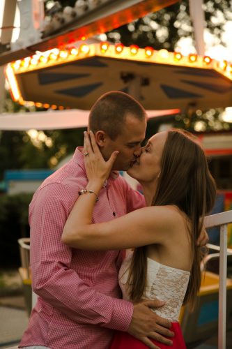 night pre-wedding photos at lunapark Matějská in Prague