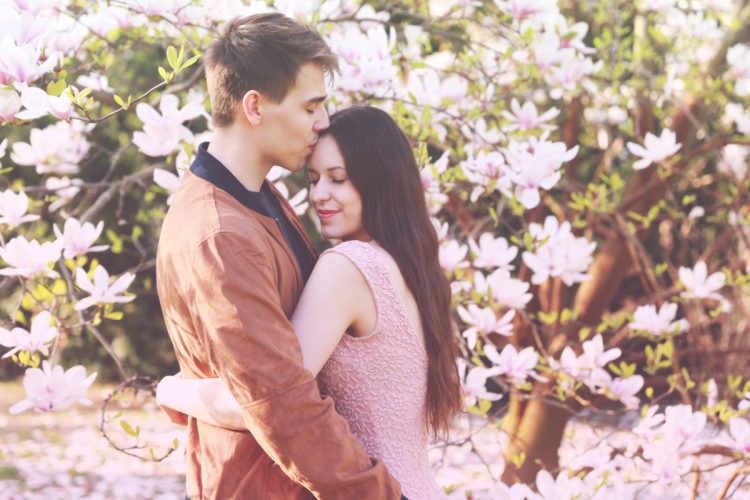 couple photo with bloom tree